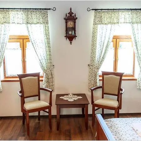 Pensjonat Kekparkany Vendeghaz